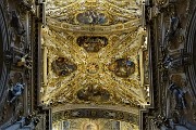 80 La volta ricca di intarsi e dipinti 